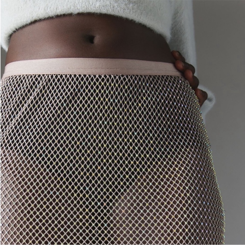 {{uo}} Mesh Fishnet Diamanté Skirt - Picture 4 of 7